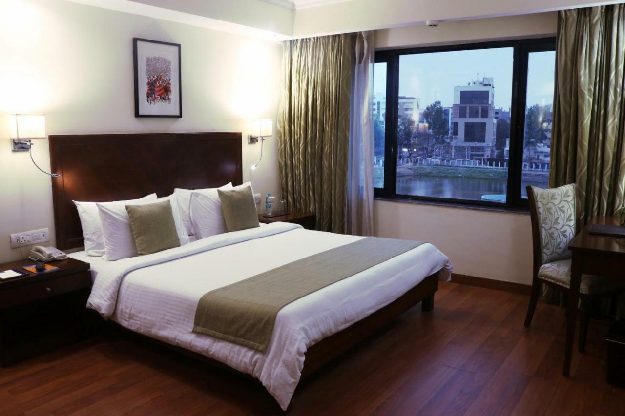 Le Lac Sarovar Portico- Ranchi Exterior foto